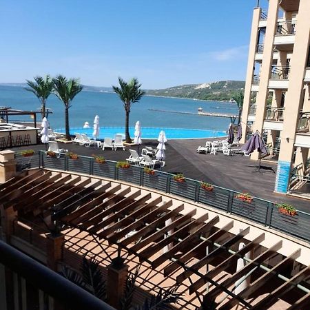Port Balchik Apartment Bagian luar foto