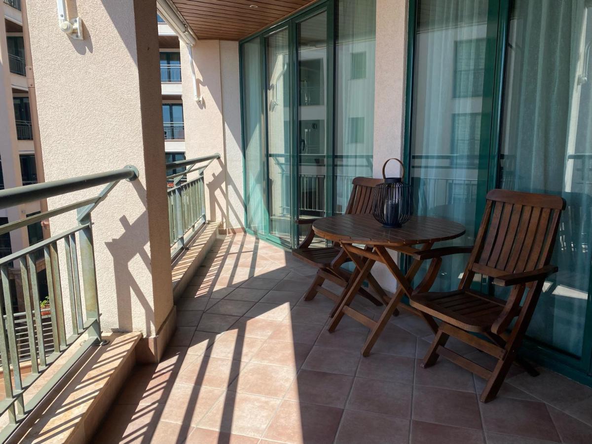 Port Balchik Apartment Bagian luar foto