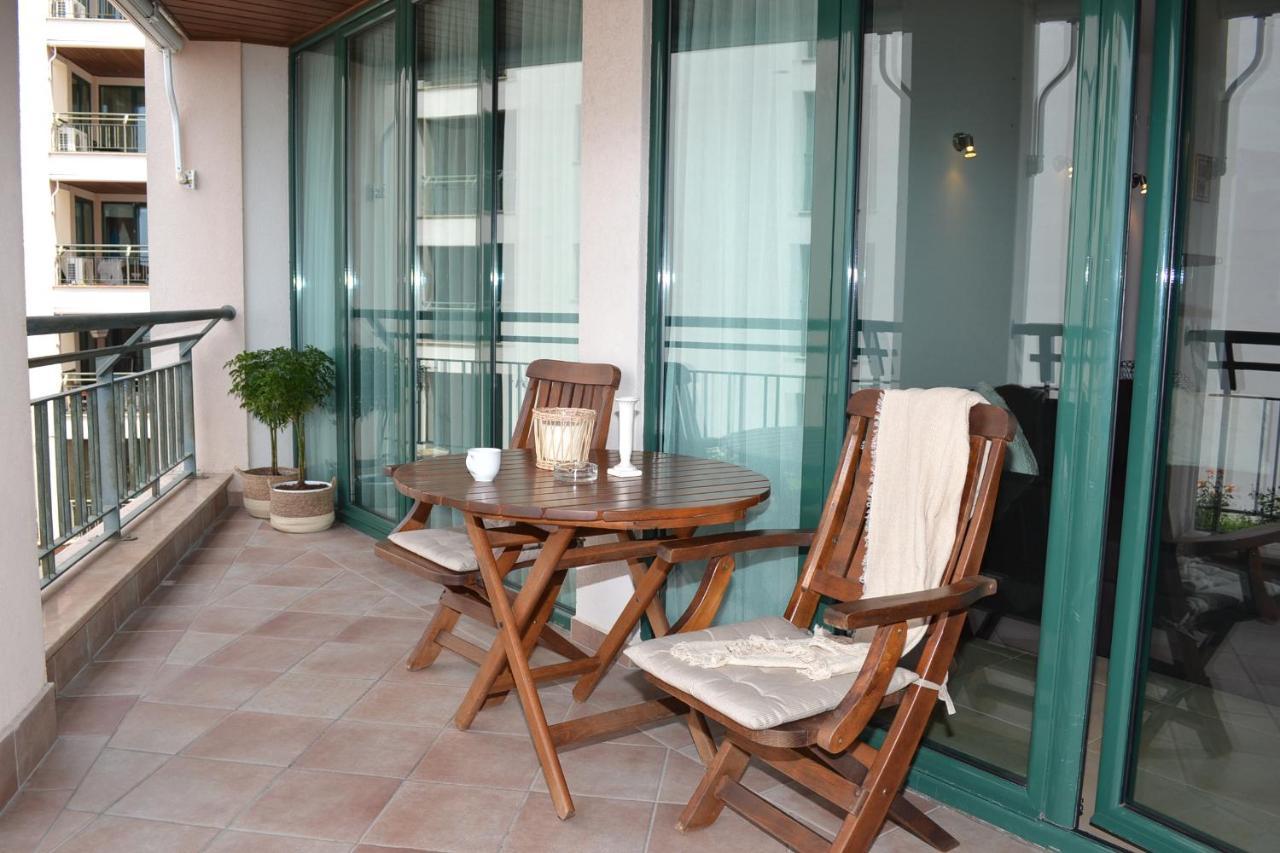 Port Balchik Apartment Bagian luar foto