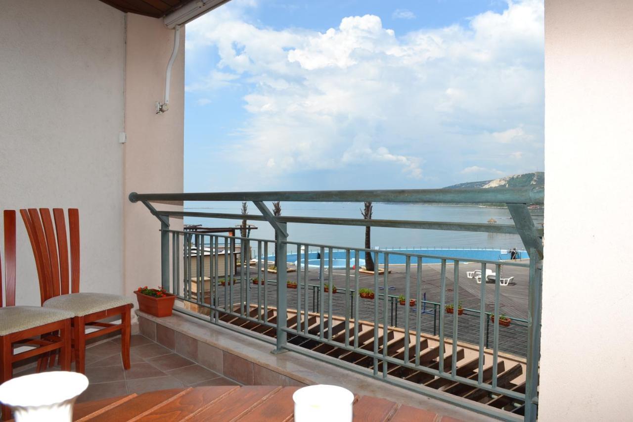 Port Balchik Apartment Bagian luar foto