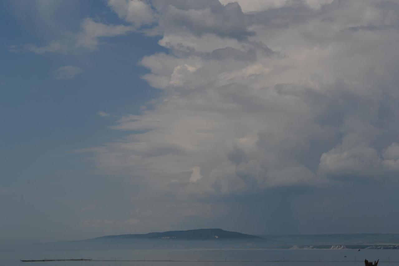 Port Balchik Apartment Bagian luar foto