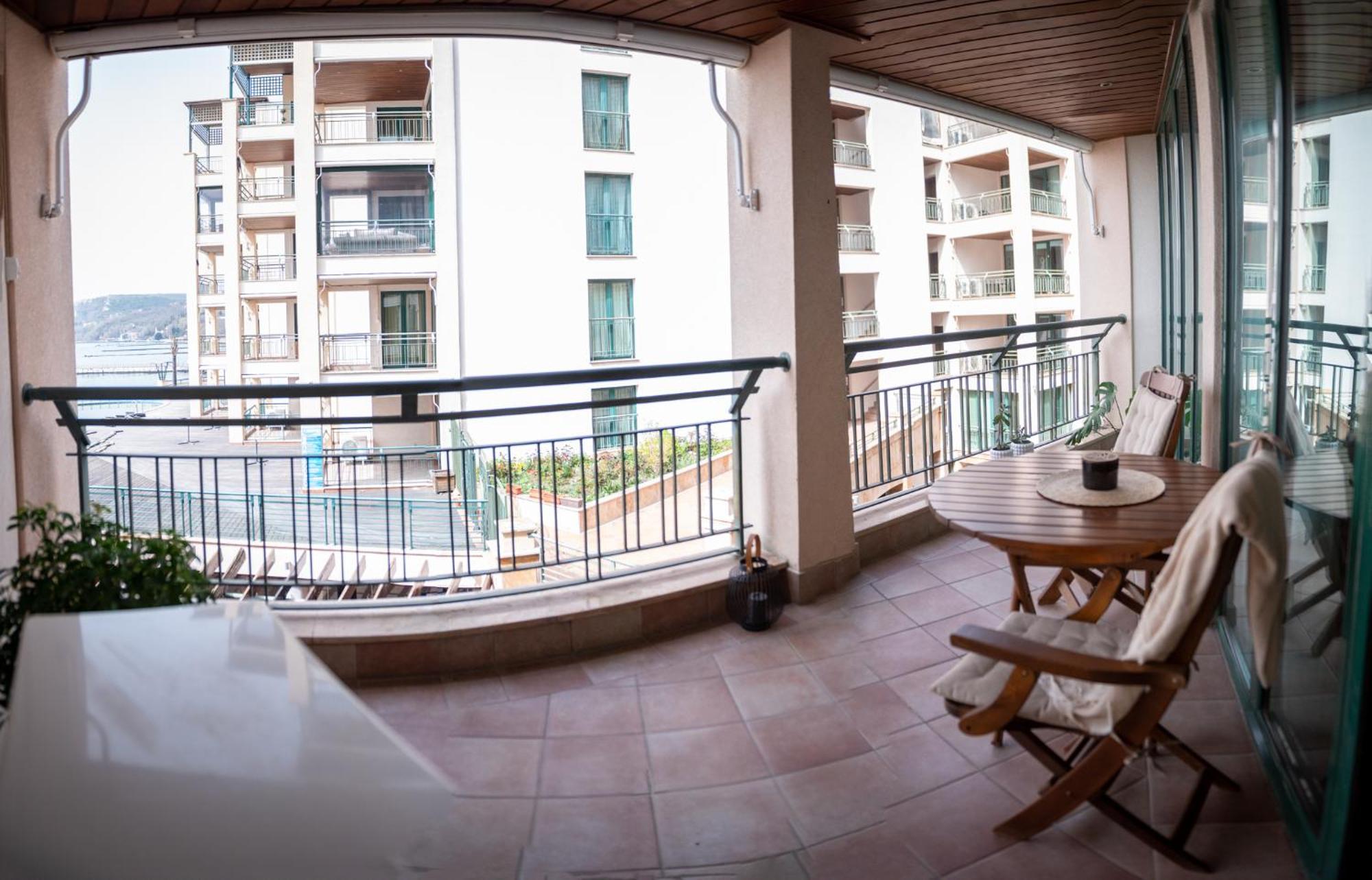 Port Balchik Apartment Bagian luar foto